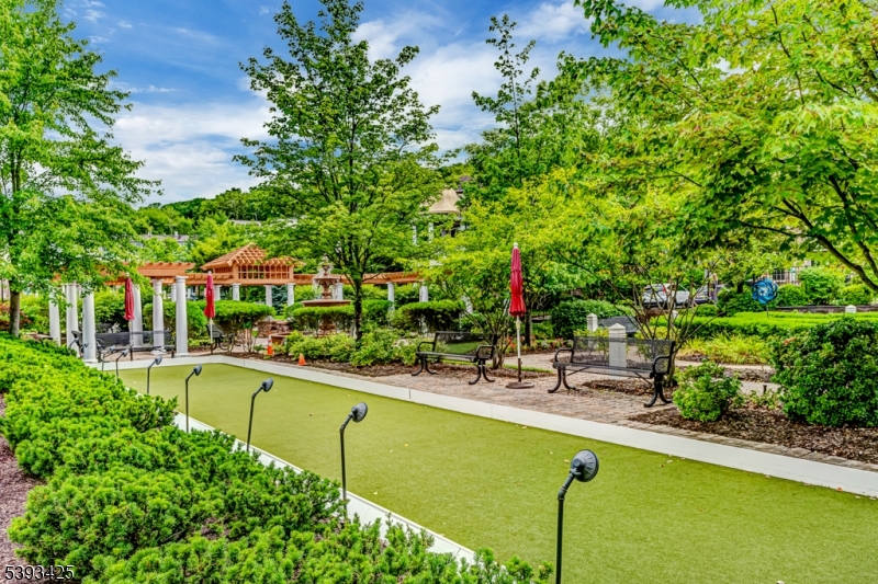 Four Seasons - Residential