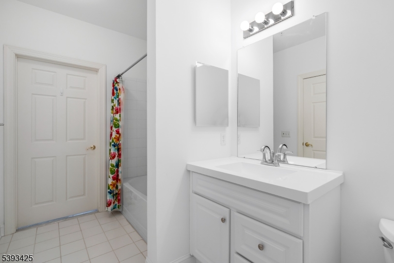 Four Seasons - Residential