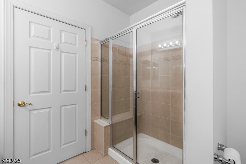 Four Seasons - Residential