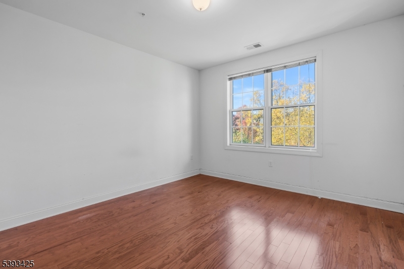 Four Seasons - Residential