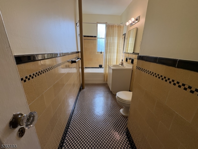 Dwight Manor - Residential Lease