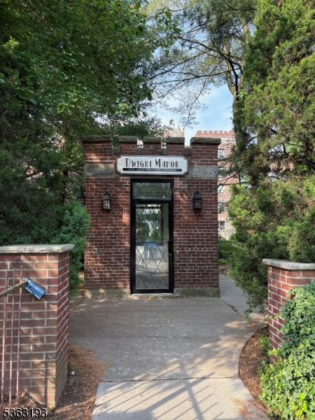 Dwight Manor - Residential Lease