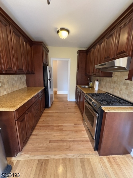 Dwight Manor - Residential Lease