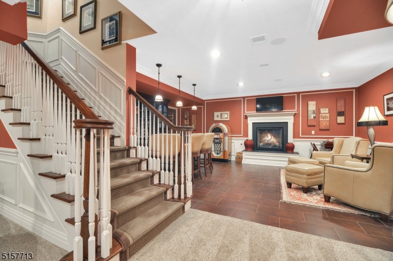 SADDLE RIVER GRAND - Residential