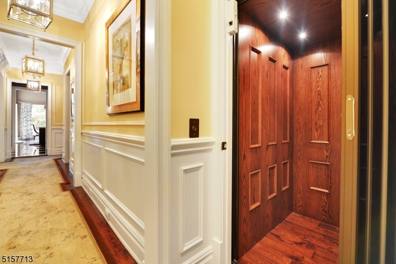 SADDLE RIVER GRAND - Residential