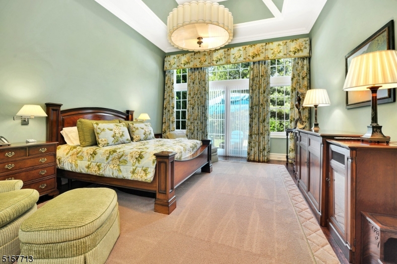 SADDLE RIVER GRAND - Residential