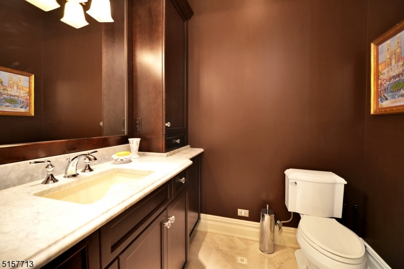 SADDLE RIVER GRAND - Residential