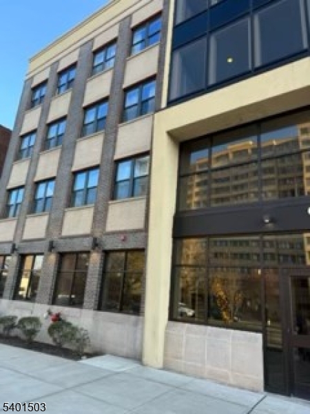 Lincoln Park - Residential Lease