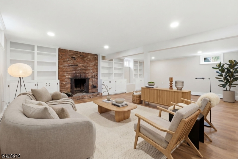 White Meadow Lake - Residential