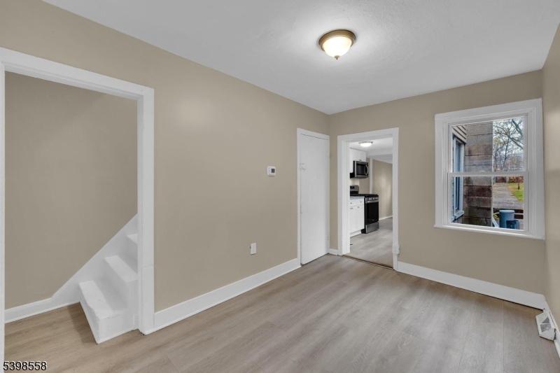 1/2 Duplex - Residential Lease