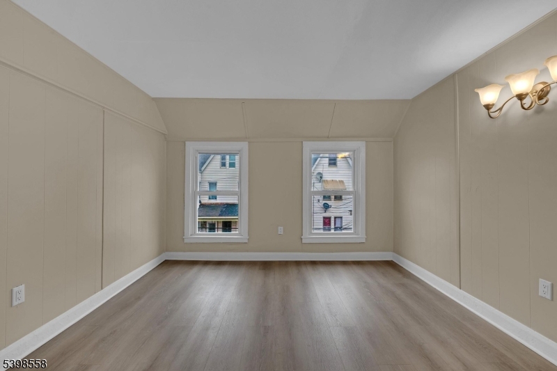 1/2 Duplex - Residential Lease