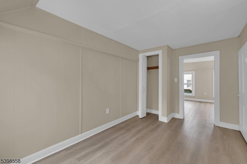 1/2 Duplex - Residential Lease