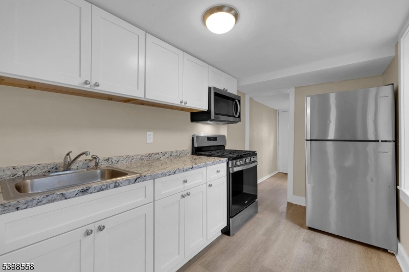 1/2 Duplex - Residential Lease