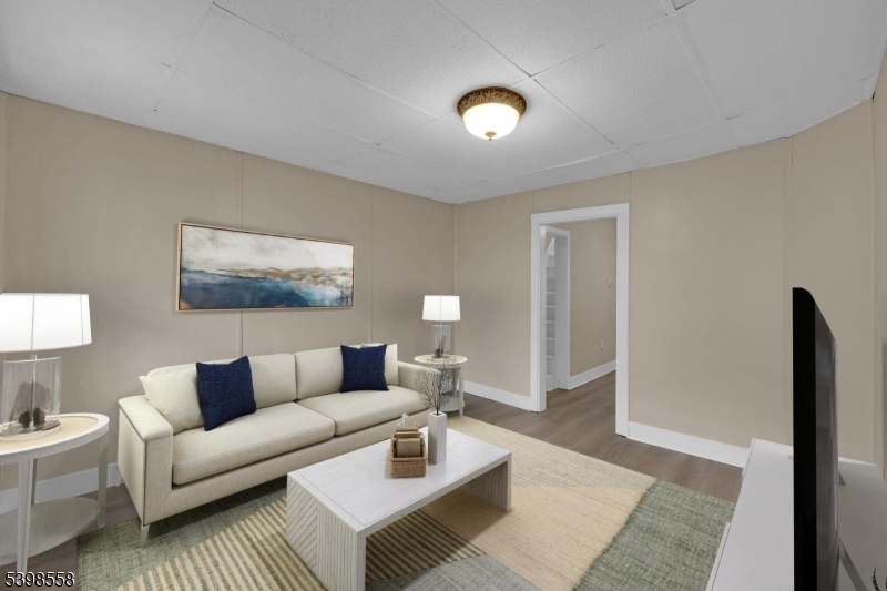 1/2 Duplex - Residential Lease