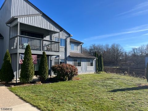 198 Drake Lane, Roxbury Twp., NJ 07852 - #: 3999249