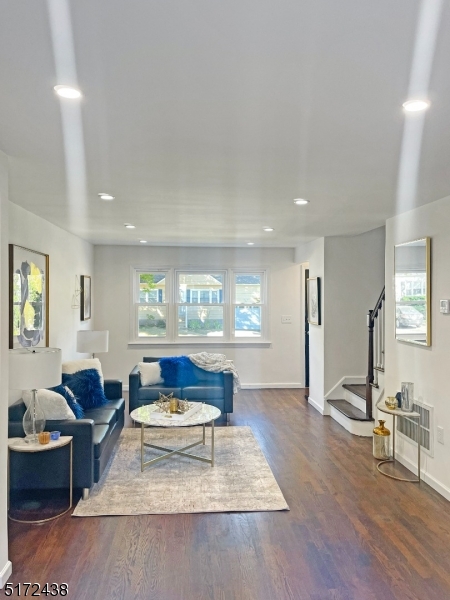 Northside- NO FLOOD - Residential