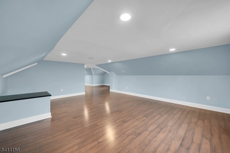 Snug Harbor - Residential