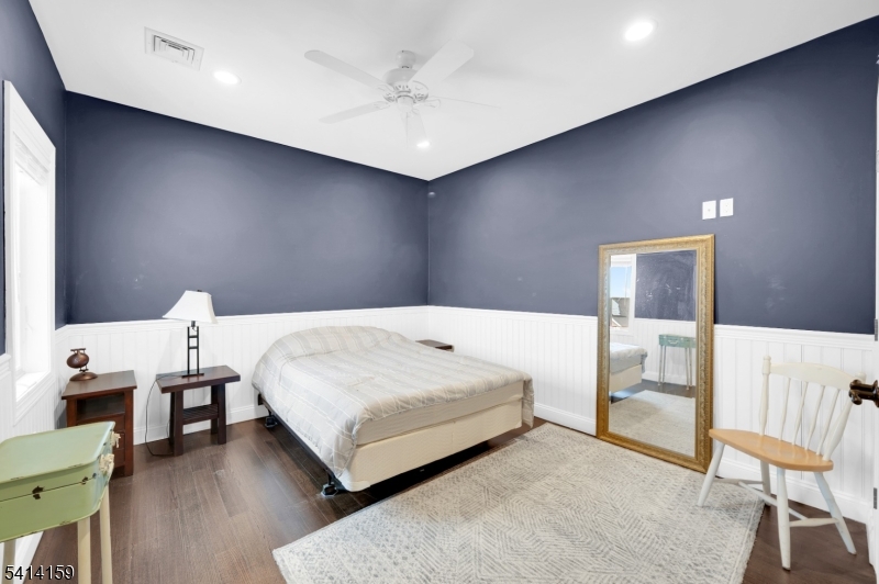 Snug Harbor - Residential