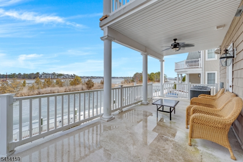 Snug Harbor - Residential