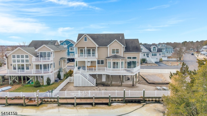 Snug Harbor - Residential