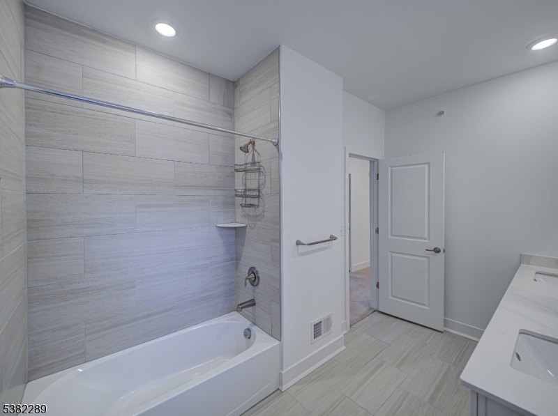 Lennar Collection - Residential Lease