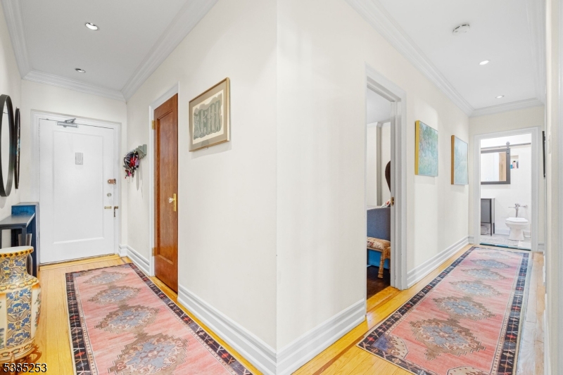 Dwight Manor - Residential