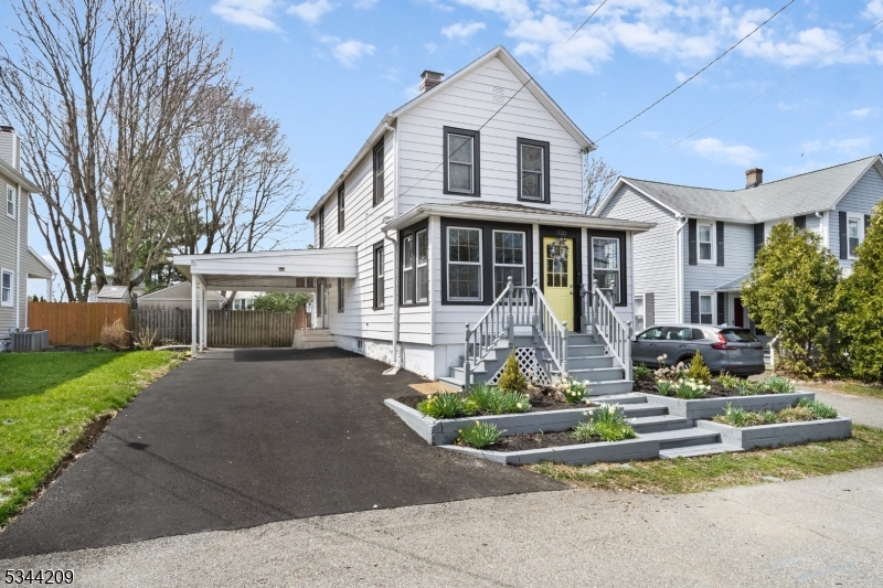 1120 Cedar St