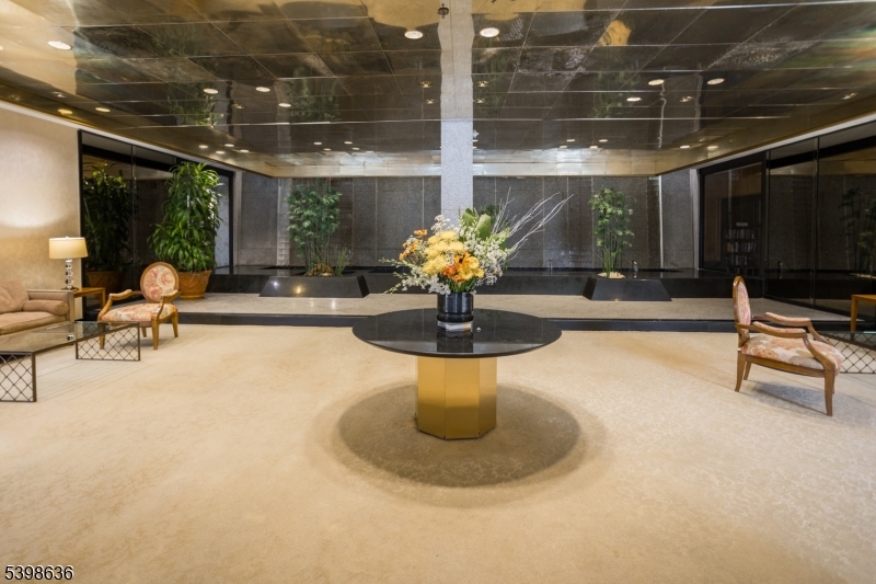 Claridge 2 - Residential