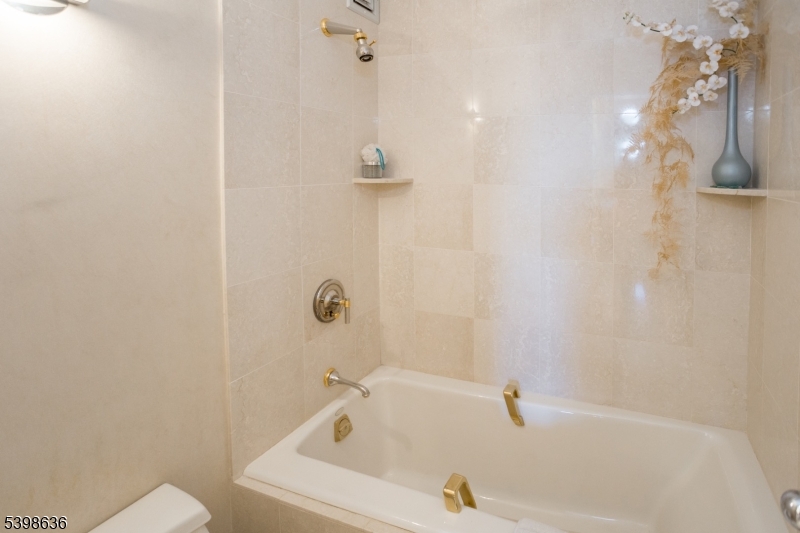 Claridge 2 - Residential