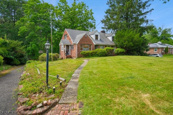 321 SAINT CLOUD AVE, WEST ORANGE, NJ 07052 - Image dee2b809e9a801ec46e3fa85d4bd3df7/2818091708