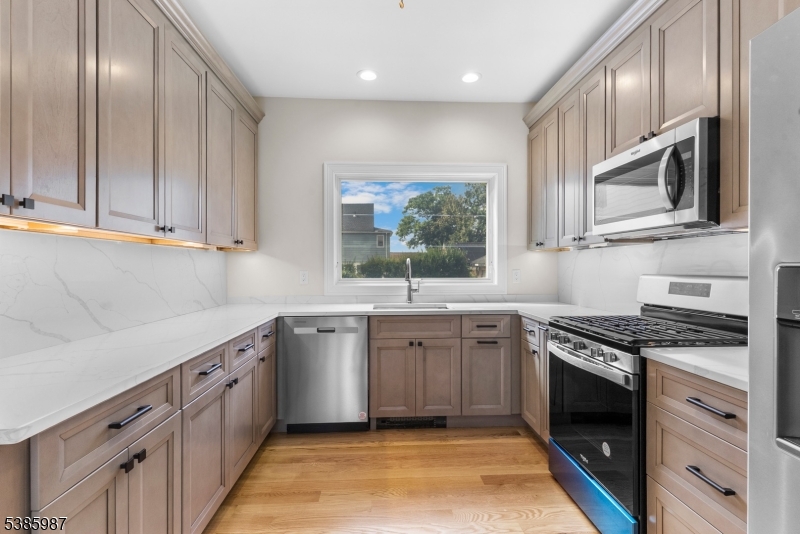 The Estates at 5th Avenue - Residential