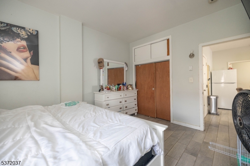 Elizabeth Port - Commercial Sale