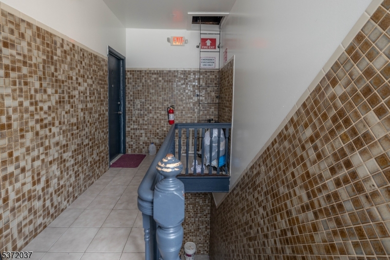 Elizabeth Port - Commercial Sale