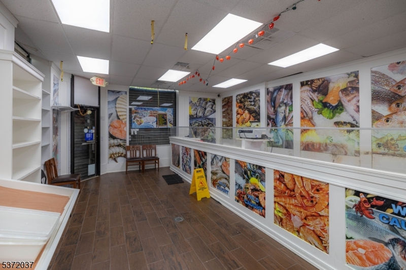 Elizabeth Port - Commercial Sale