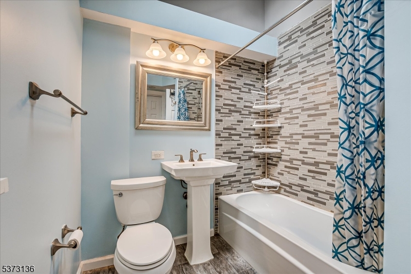 South Plainfield Boro, New Jersey 07080, United States, 3 Bedrooms Bedrooms, ,2 BathroomsBathrooms,Residential,Active,177376