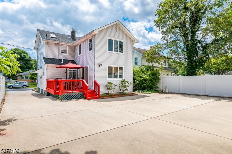 South Plainfield Boro, New Jersey 07080, United States, 3 Bedrooms Bedrooms, ,2 BathroomsBathrooms,Residential,Active,177376