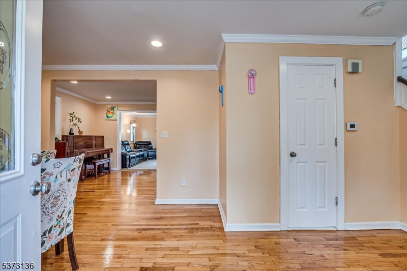 South Plainfield Boro, New Jersey 07080, United States, 3 Bedrooms Bedrooms, ,2 BathroomsBathrooms,Residential,Active,177376