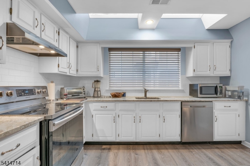 Crestmont Highlands - Residential