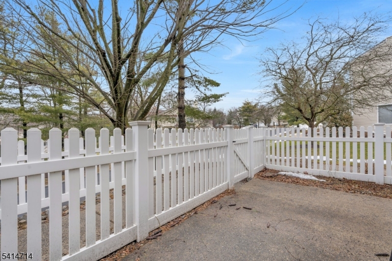 Crestmont Highlands - Residential