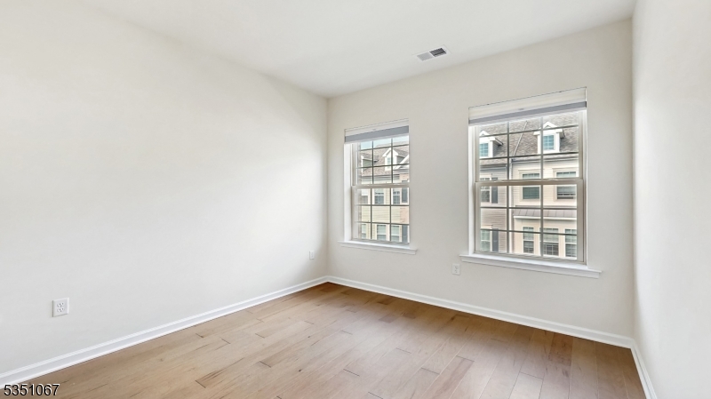 Livingston Square - Residential