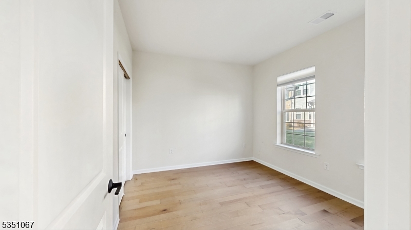 Livingston Square - Residential