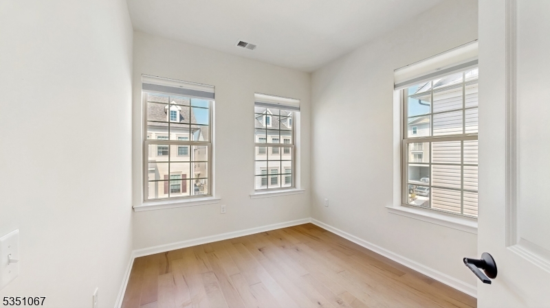 Livingston Square - Residential