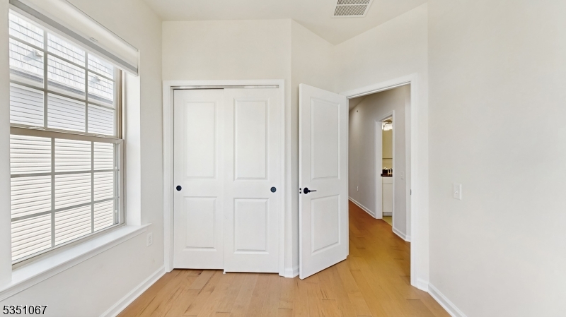 Livingston Square - Residential