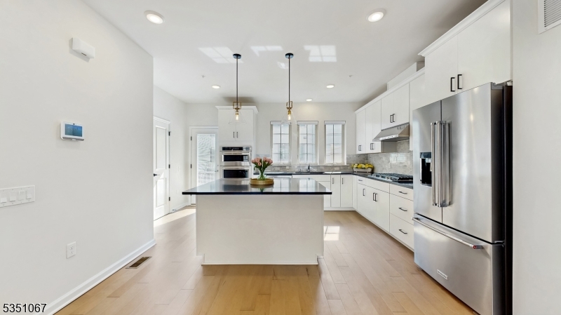 Livingston Square - Residential