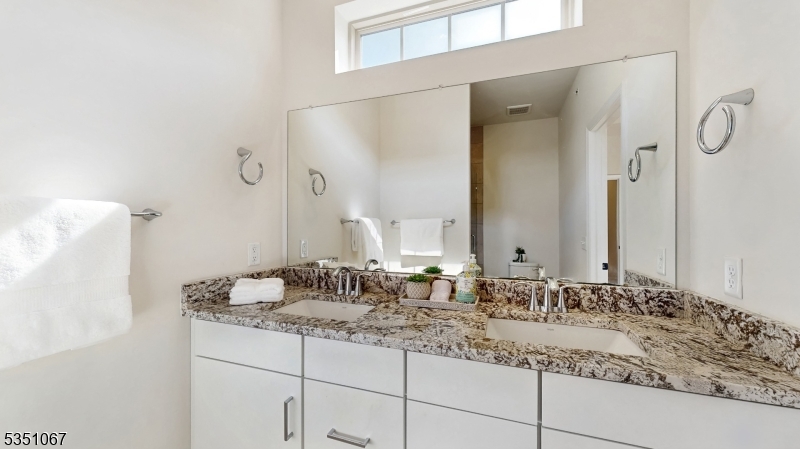 Livingston Square - Residential