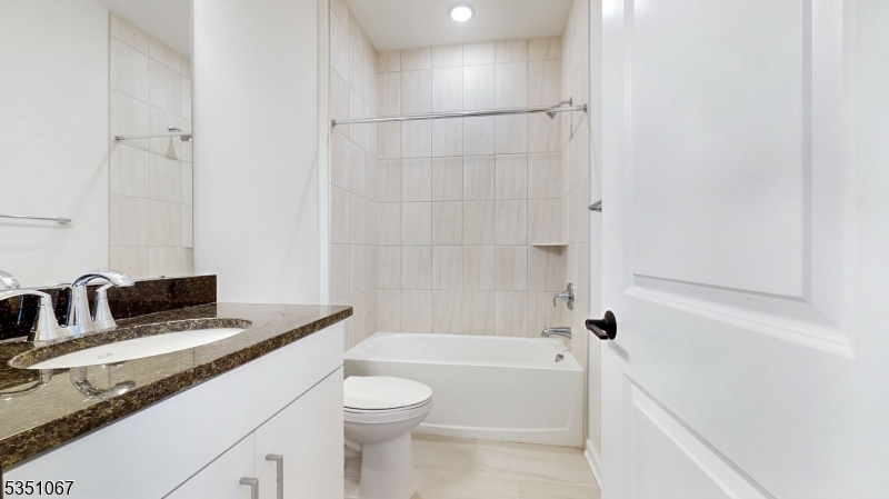 Livingston Square - Residential