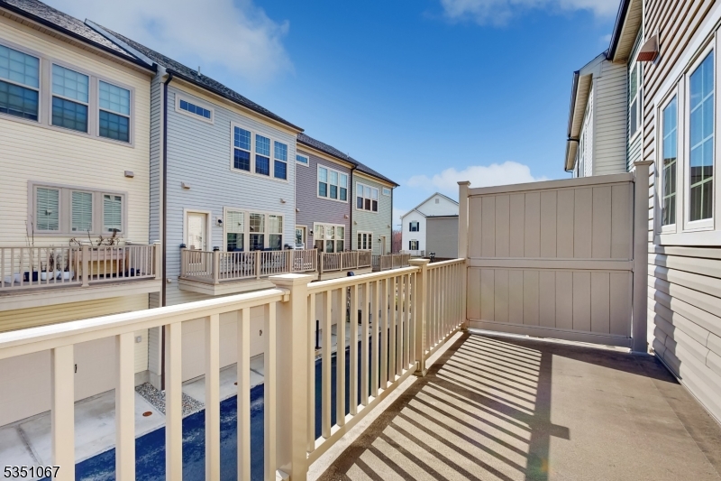 Livingston Square - Residential