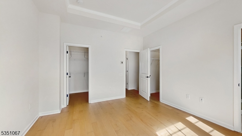 Livingston Square - Residential