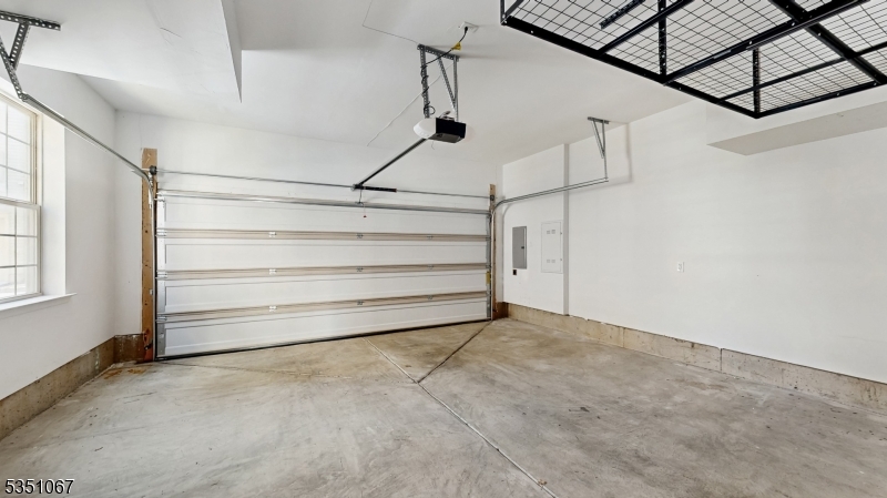 Livingston Square - Residential