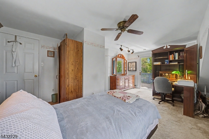 Lake Intervale - Residential